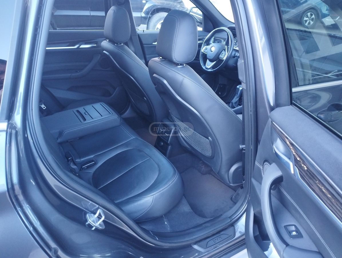 BMW X1 - фото 12