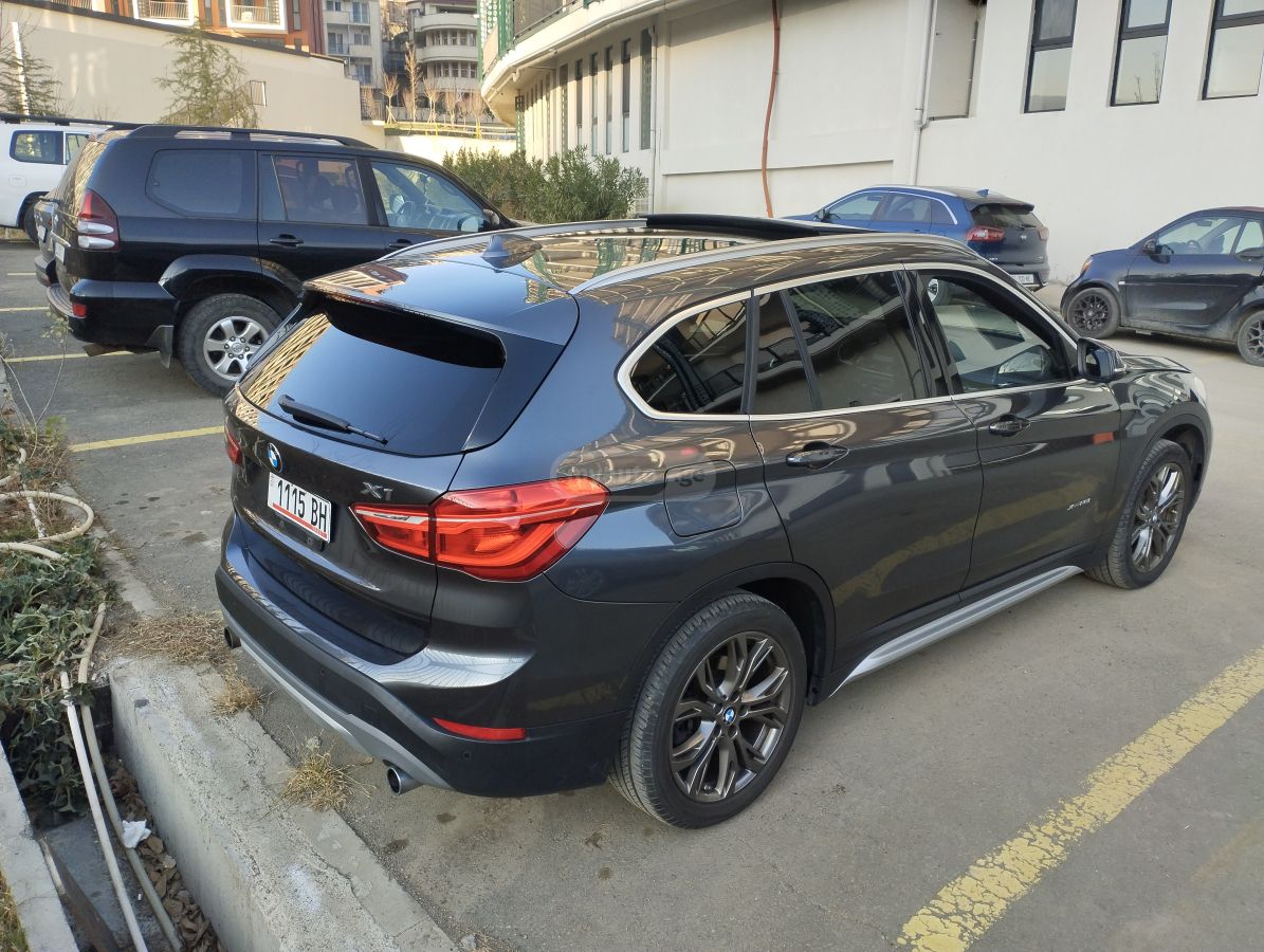 BMW X1 - фото 5
