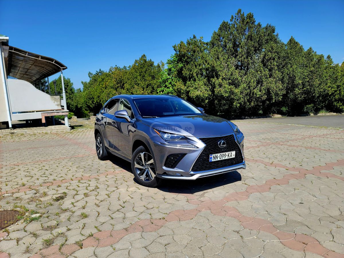 Lexus Base 4dr All-Wheel Drive Autom — миниатюра 2