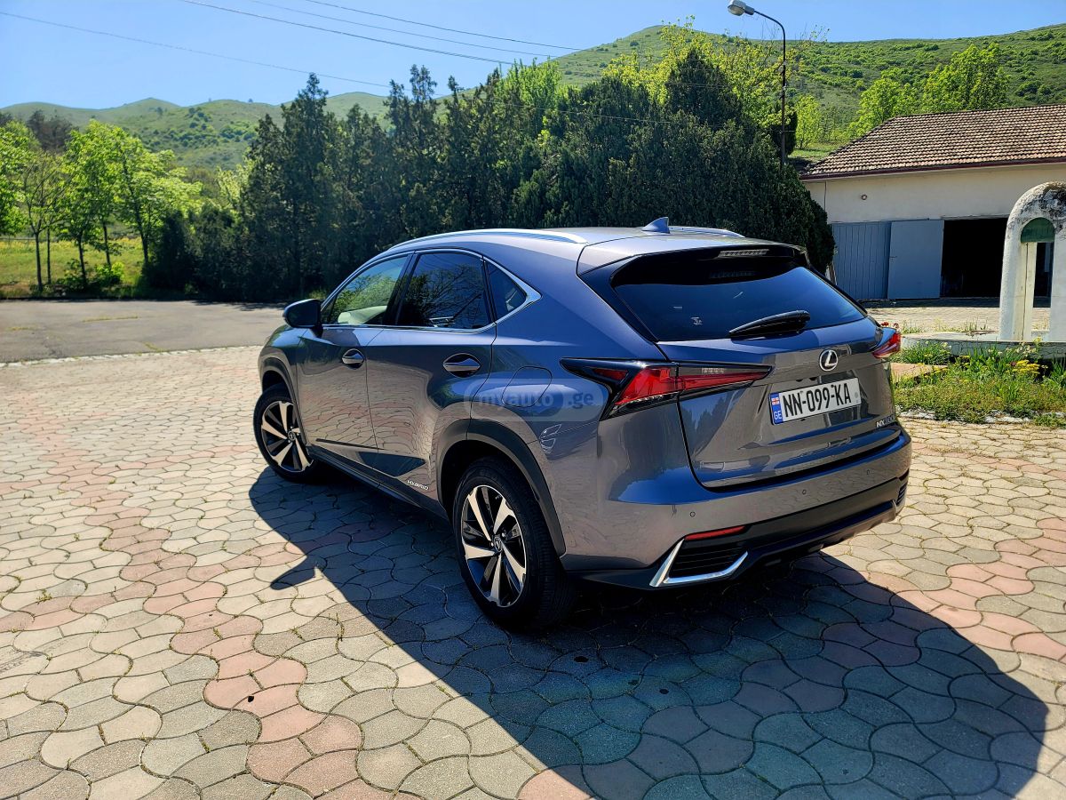 Lexus Base 4dr All-Wheel Drive Autom — миниатюра 3