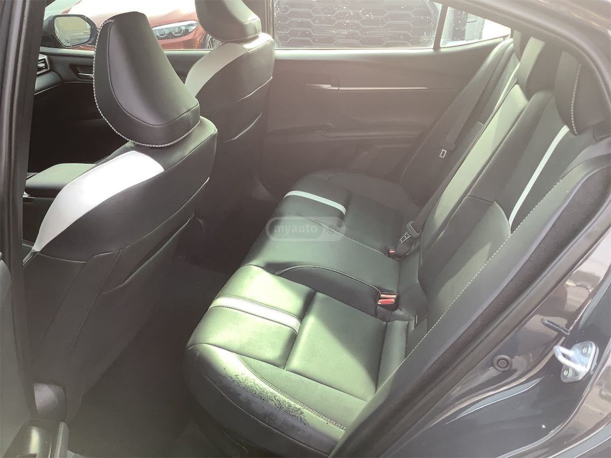 Toyota SE — миниатюра 4