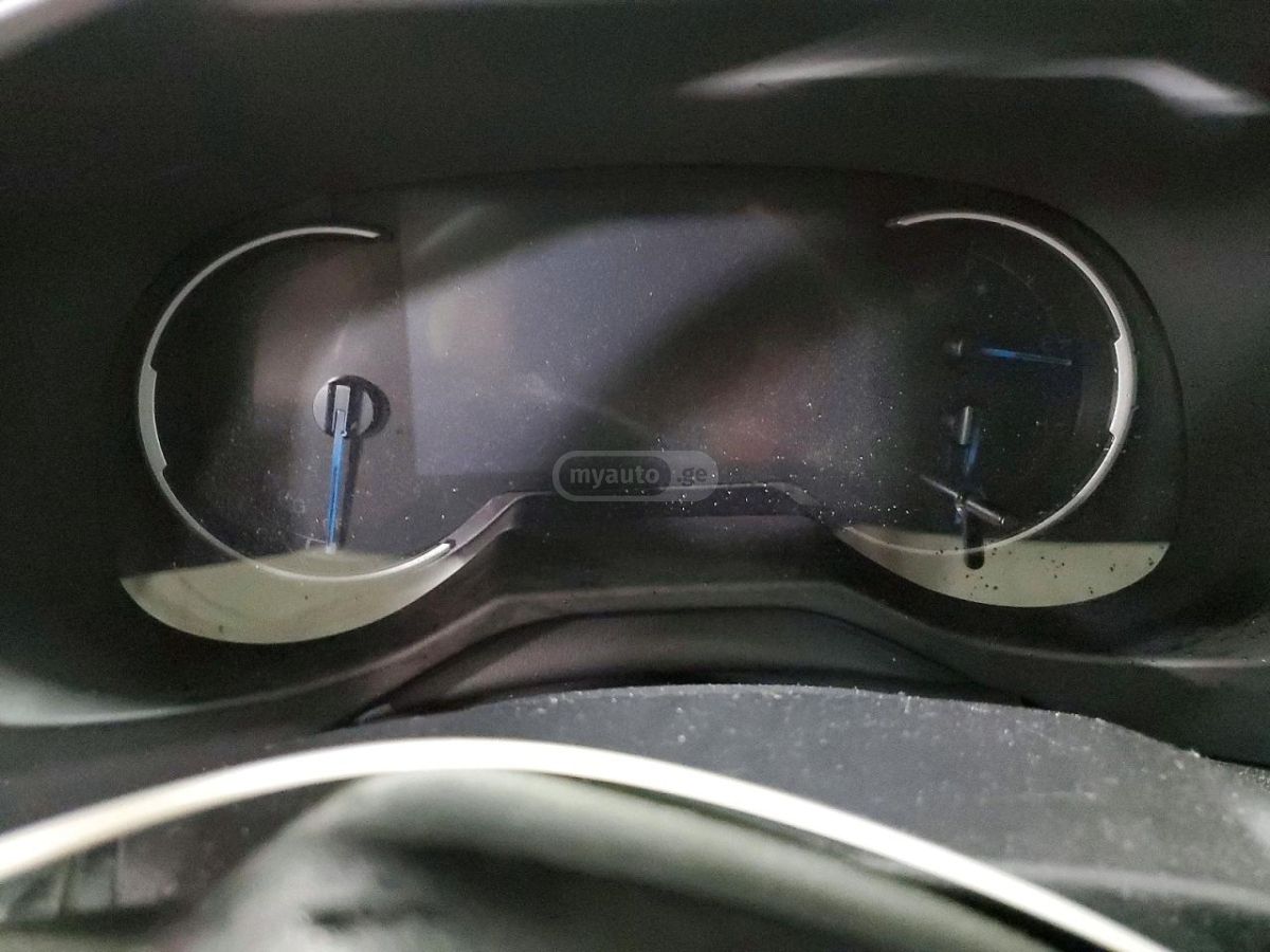 Toyota HYBRID XLE — миниатюра 9