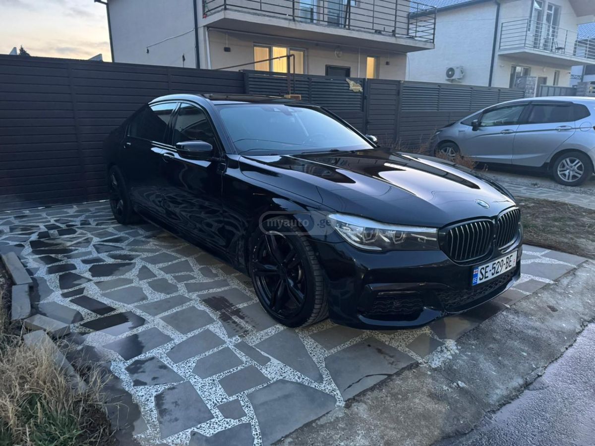 BMW 740 - фото 1