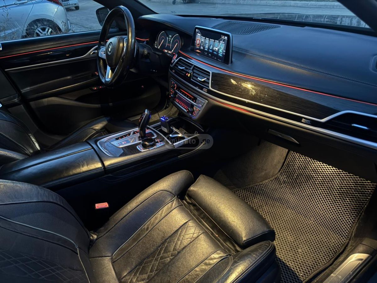 BMW 740 - фото 4