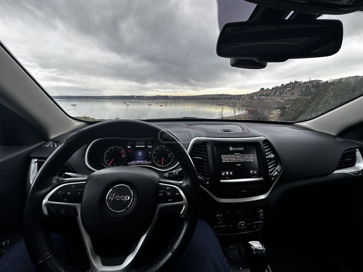 Jeep Cherokee - фото 15