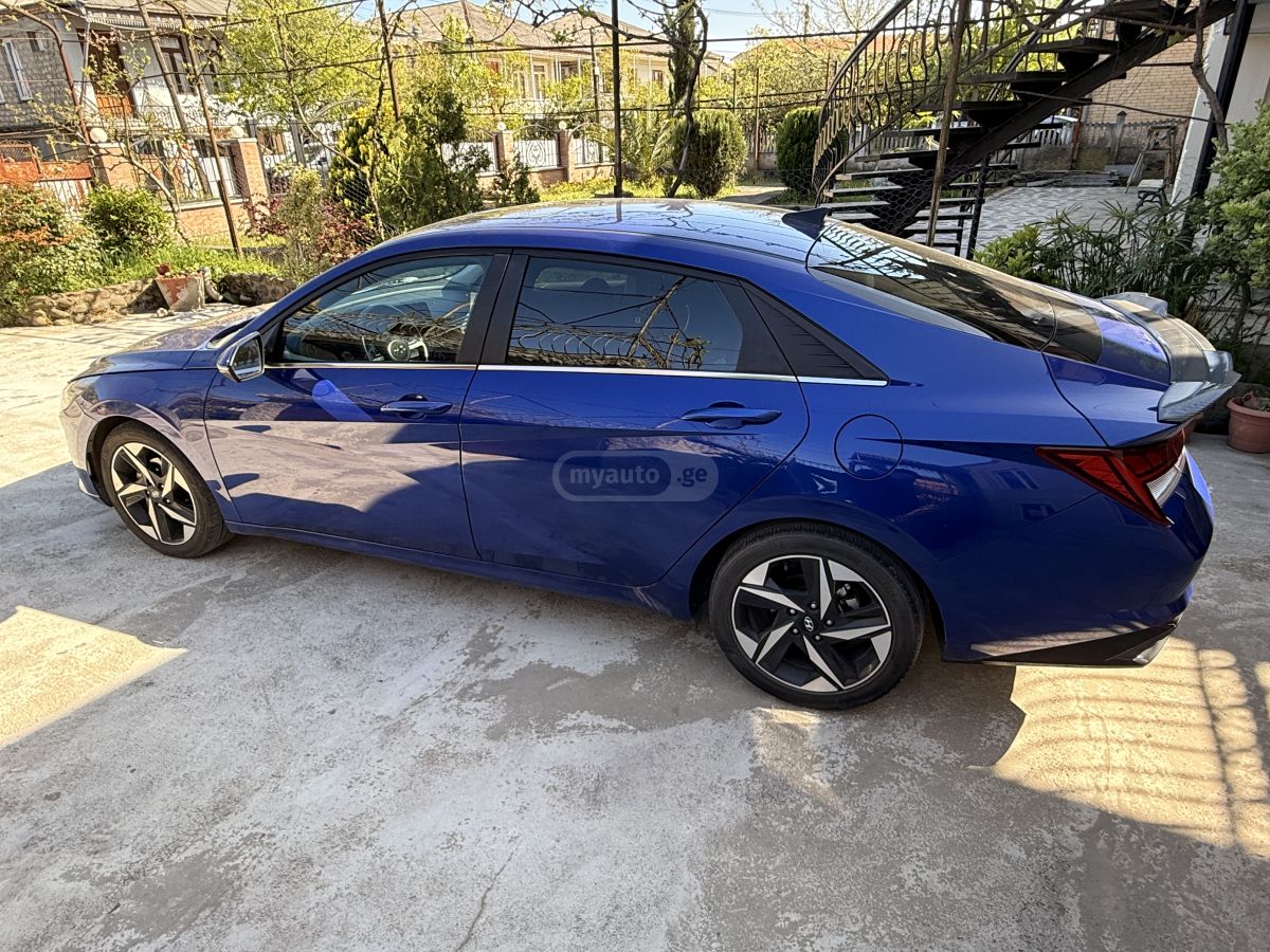 Hyundai Elantra - фото 11