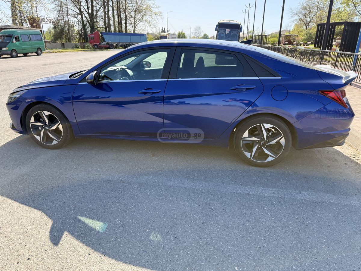 Hyundai Elantra - фото 4