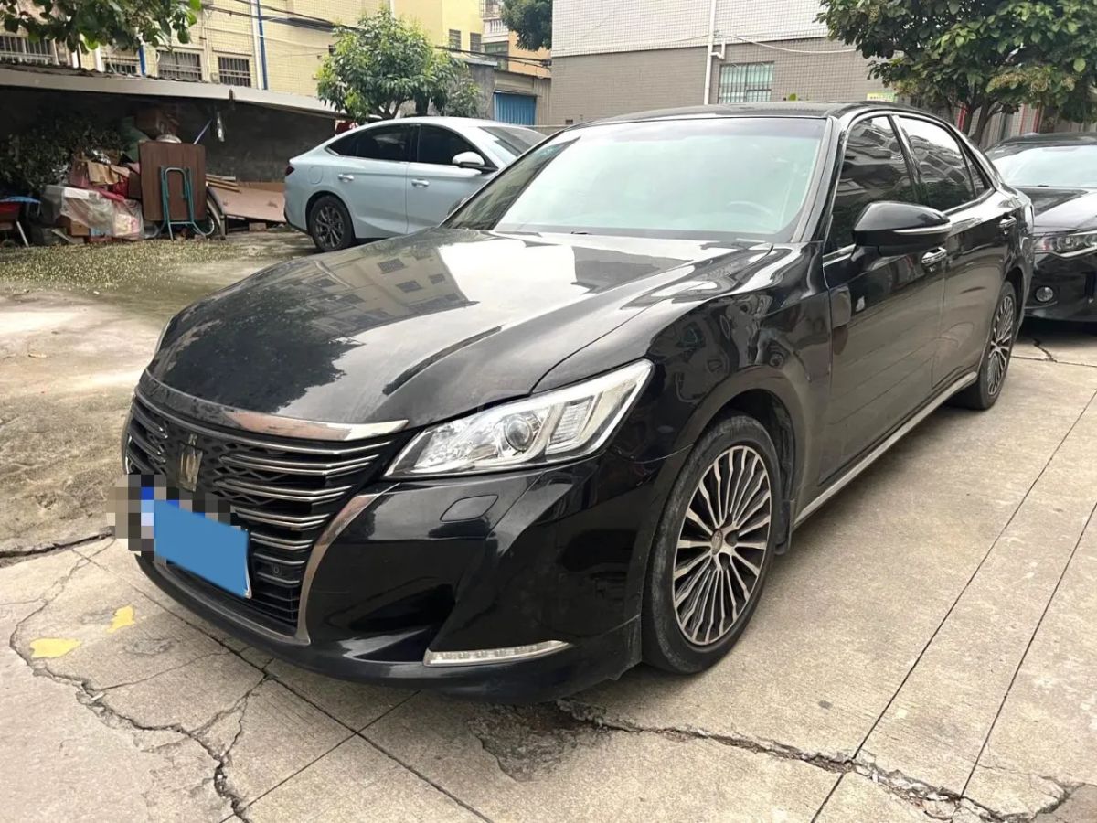 Toyota Highlander - фото 1