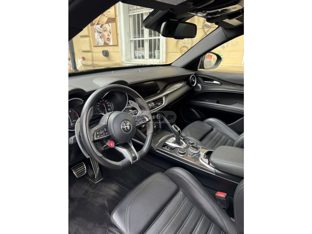 Alfa Romeo Stelvio - фото 8