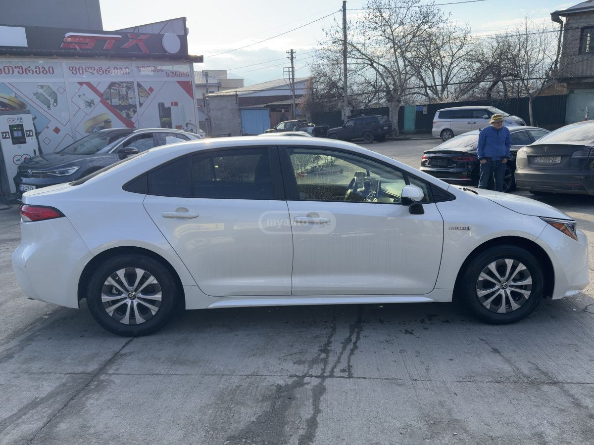 Toyota Corolla - фото 4