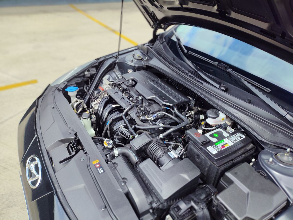 Hyundai Elantra - фото 10