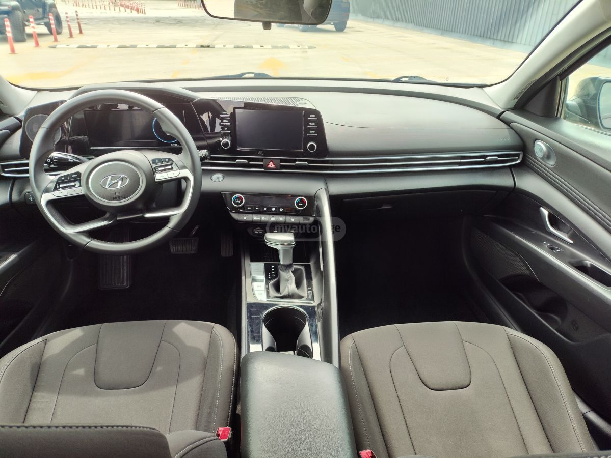 Hyundai Elantra - фото 11