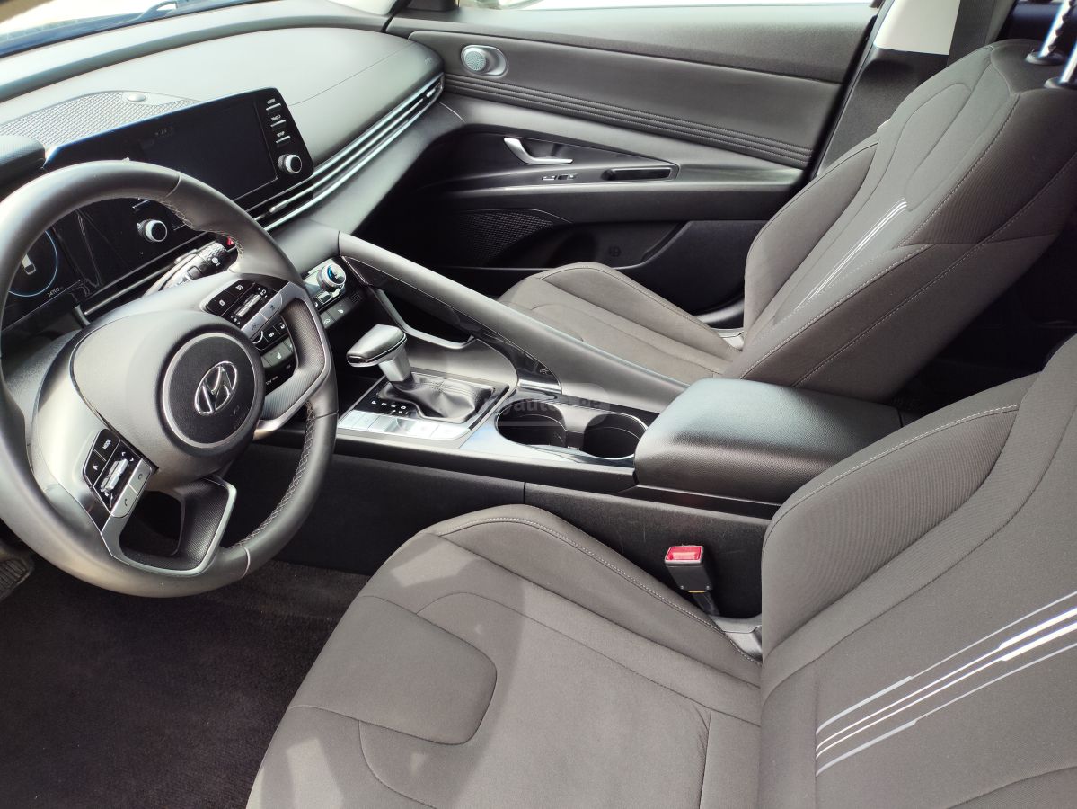 Hyundai Elantra - фото 13