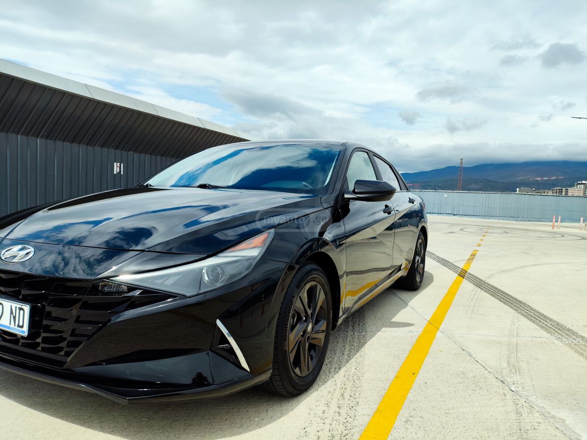 Hyundai Elantra - фото 2