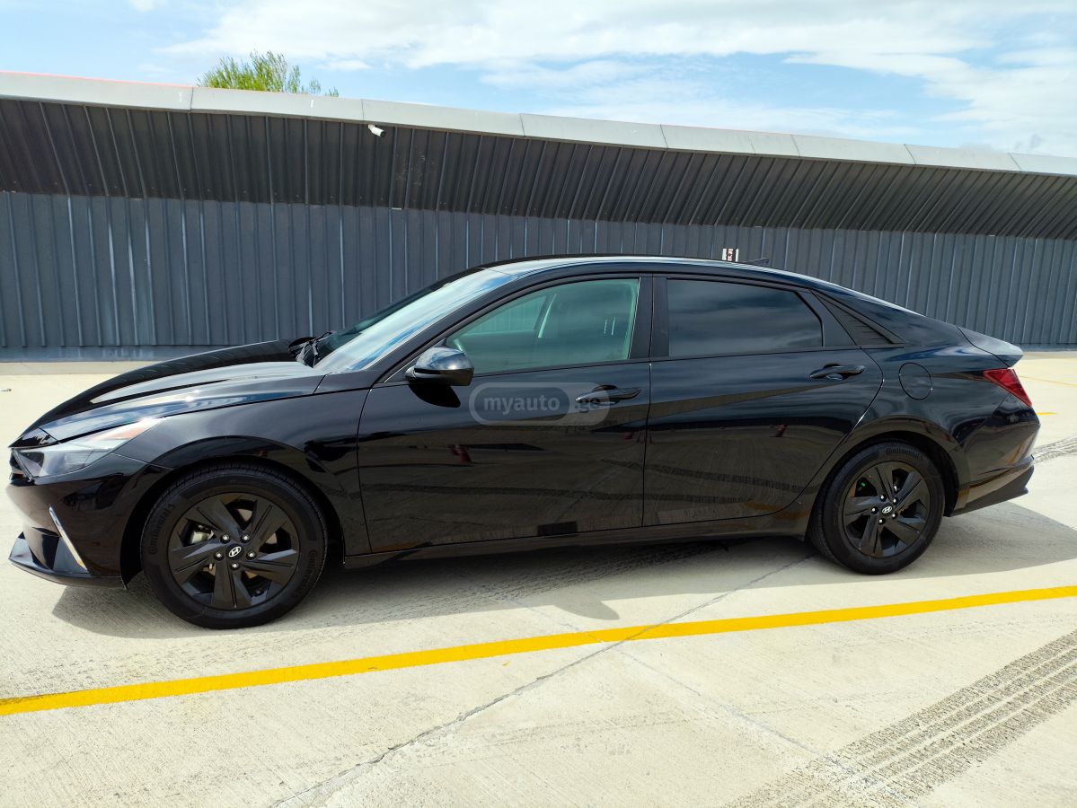 Hyundai Elantra - фото 5