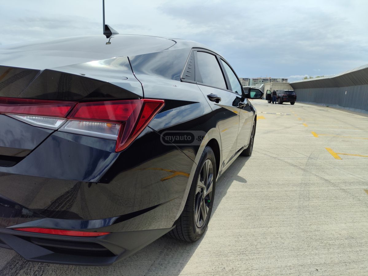 Hyundai Elantra - фото 6