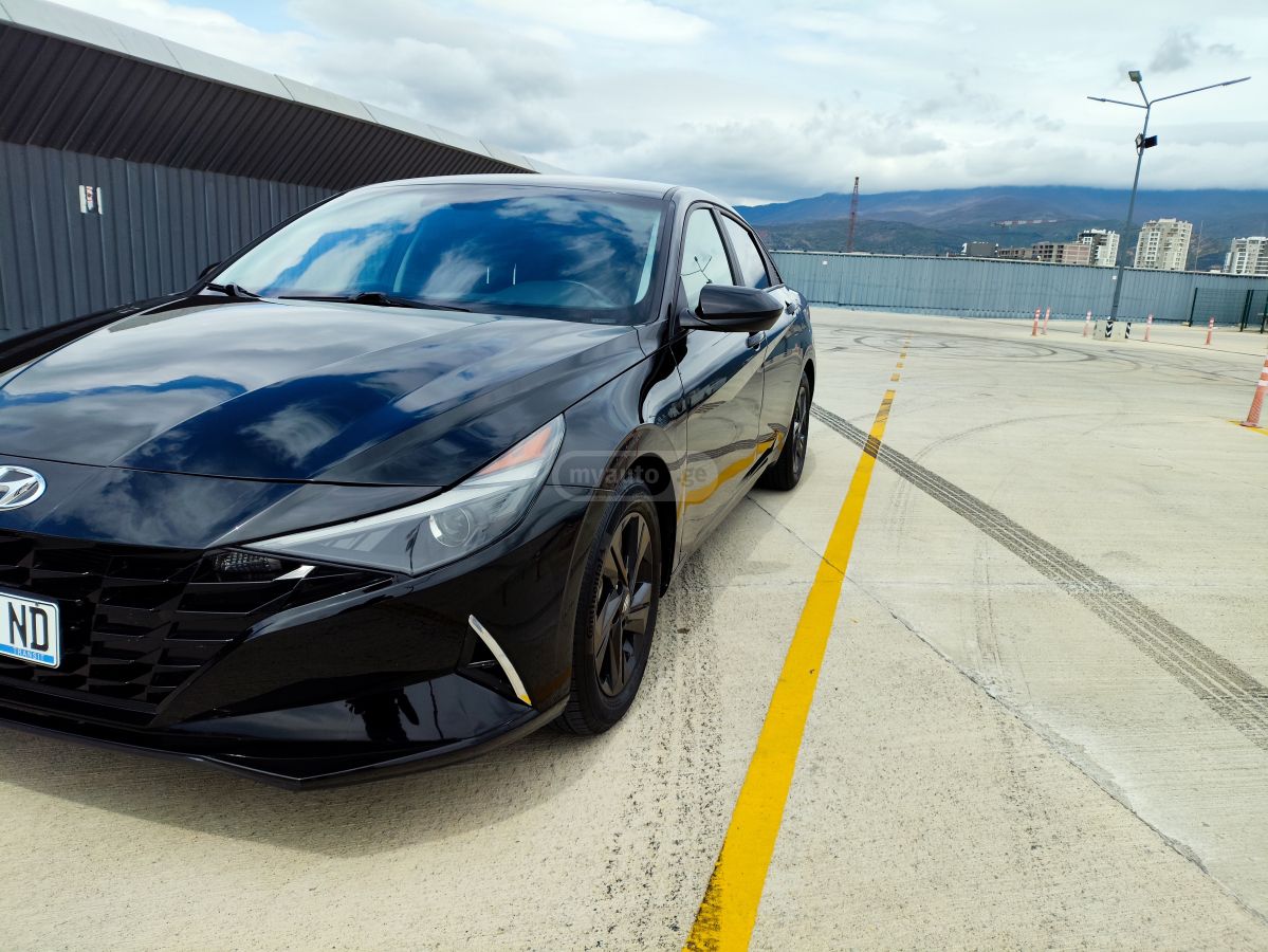 Hyundai Elantra - фото 9