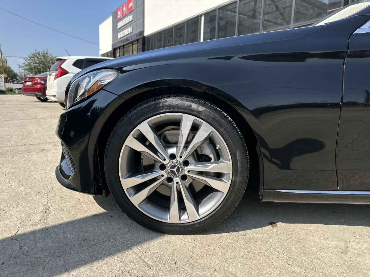 Mercedes-Benz C 300 - фото 3