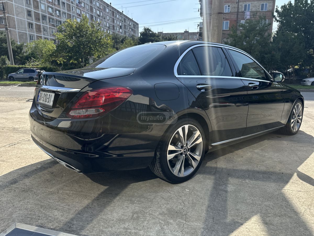 Mercedes-Benz C 300 - фото 6