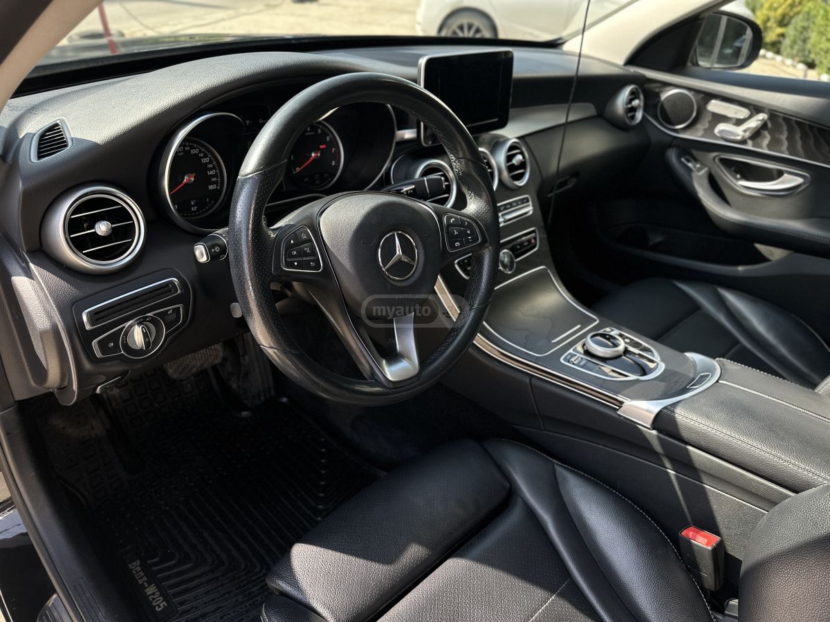 Mercedes-Benz C 300 - фото 9