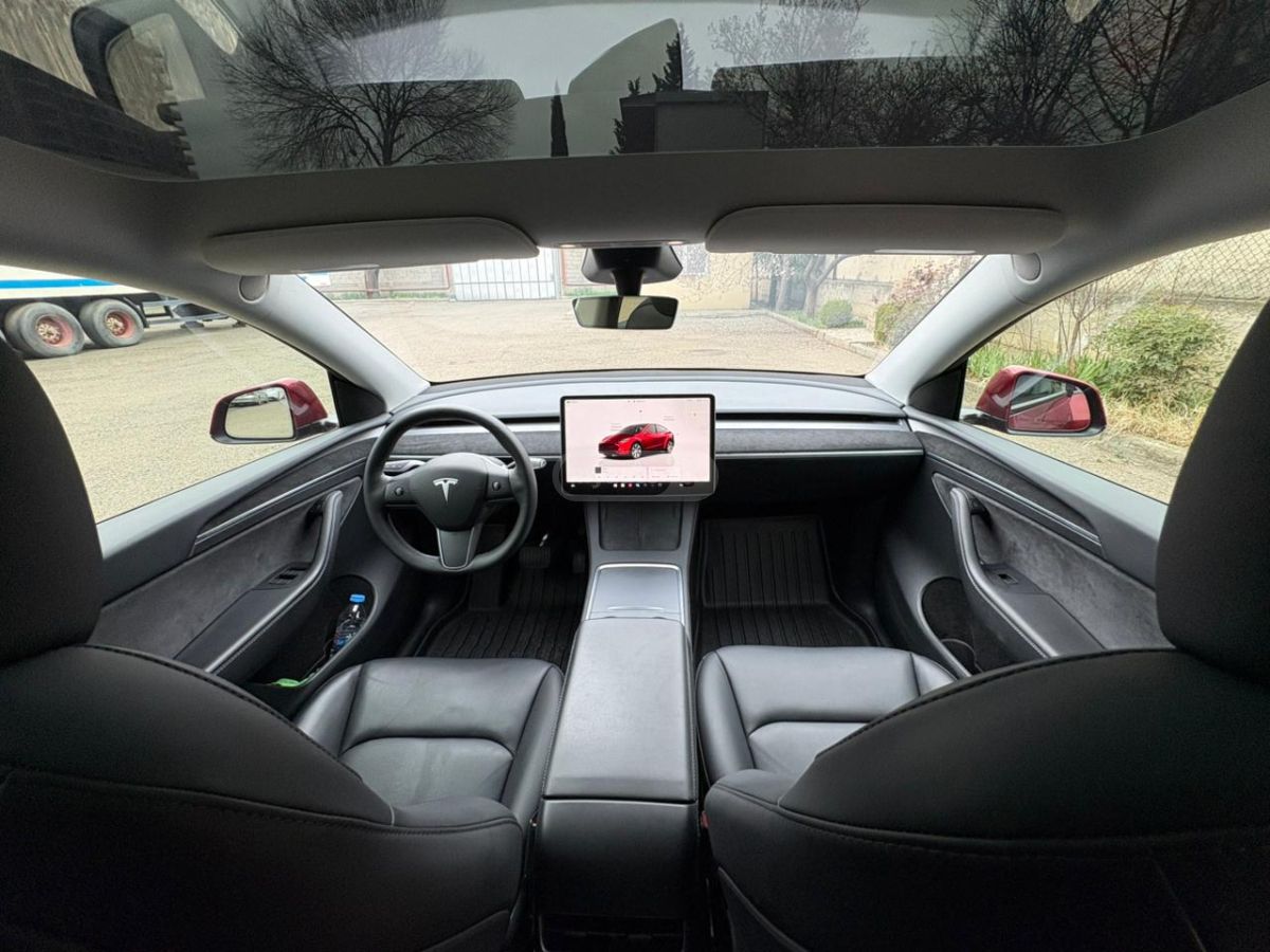 Tesla Model Y - фото 10