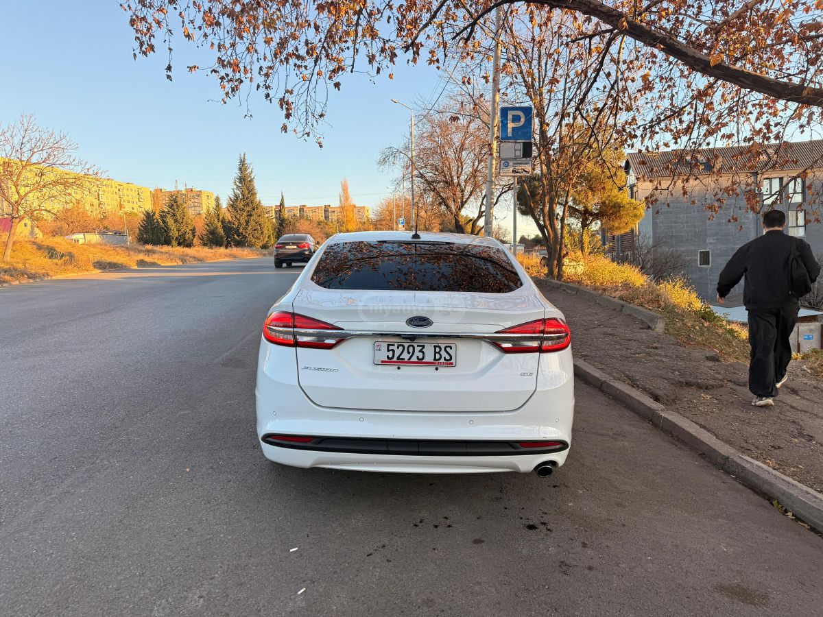 Ford Fusion - фото 6