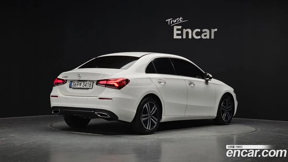 Mercedes-Benz - фото 2