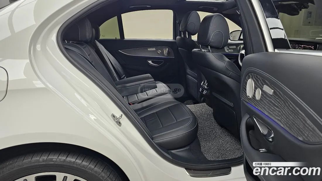 Mercedes-Benz E53 AMG - фото 12