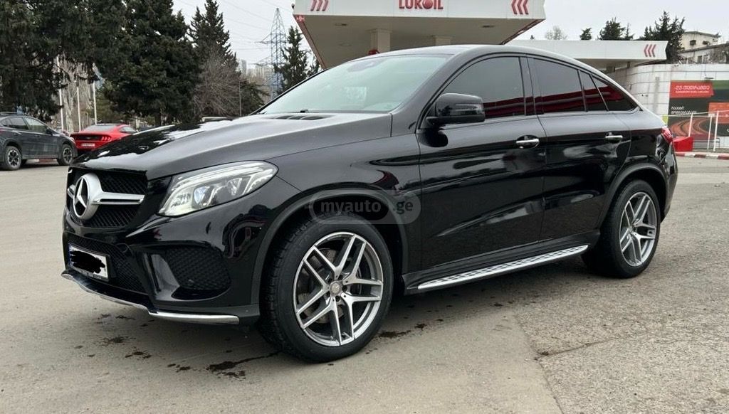 Mercedes-Benz GLE 400 - фото 1
