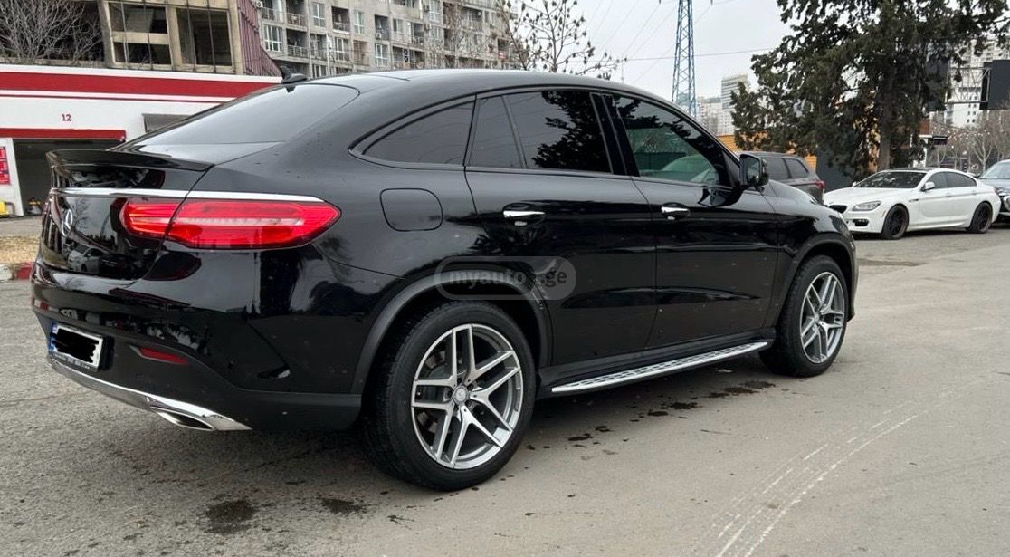 Mercedes-Benz GLE 400 - фото 5