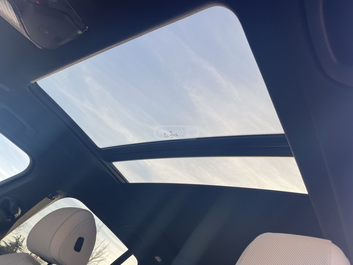 BMW xDrive40i 4dr All-Wheel Drive — миниатюра 11