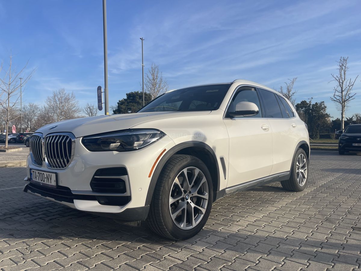 BMW xDrive40i 4dr All-Wheel Drive — миниатюра 15