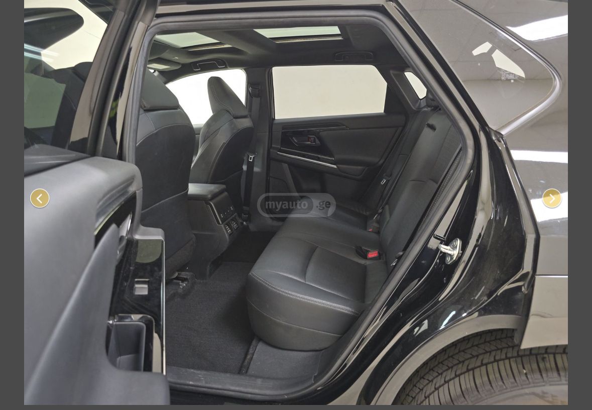 Toyota bZ4X - фото 8