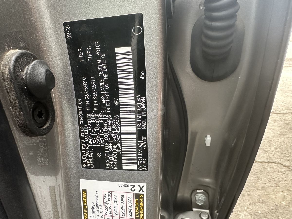 Lexus Luxury 4dr 4x4 Automatic — миниатюра 11