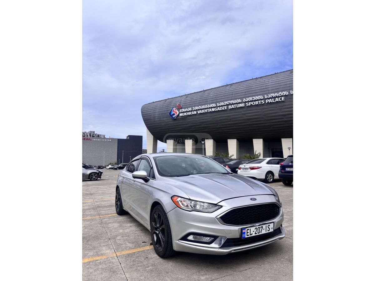Ford Fusion - фото 1