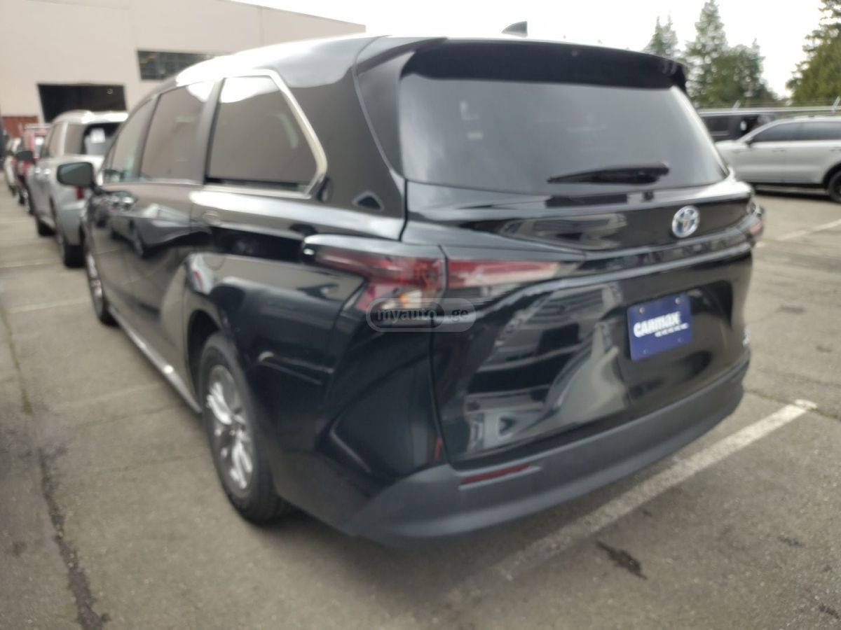 Toyota LE FWD — миниатюра 3