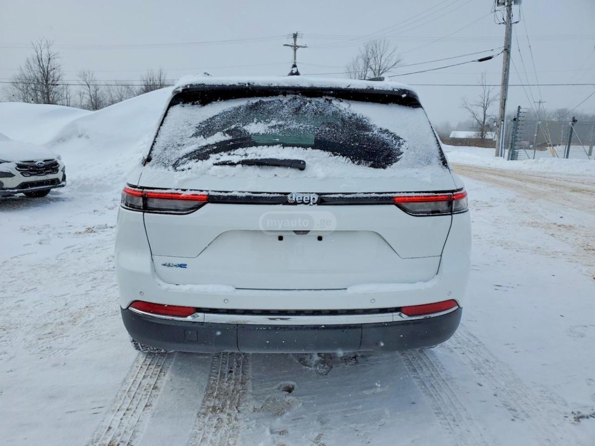 Jeep Grand Cherokee 2023 — миниатюра 6