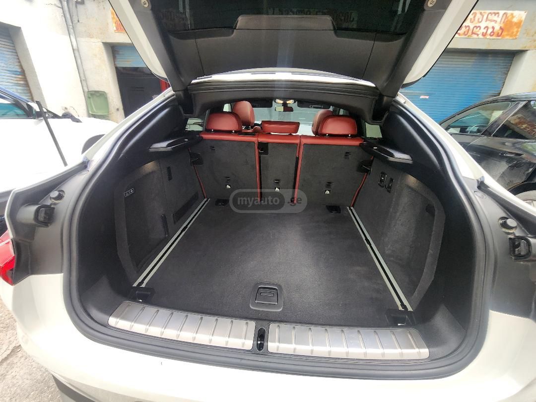 BMW X4 - фото 12