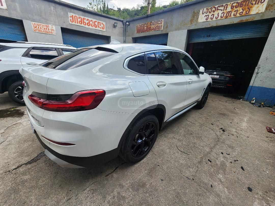 BMW X4 - фото 5