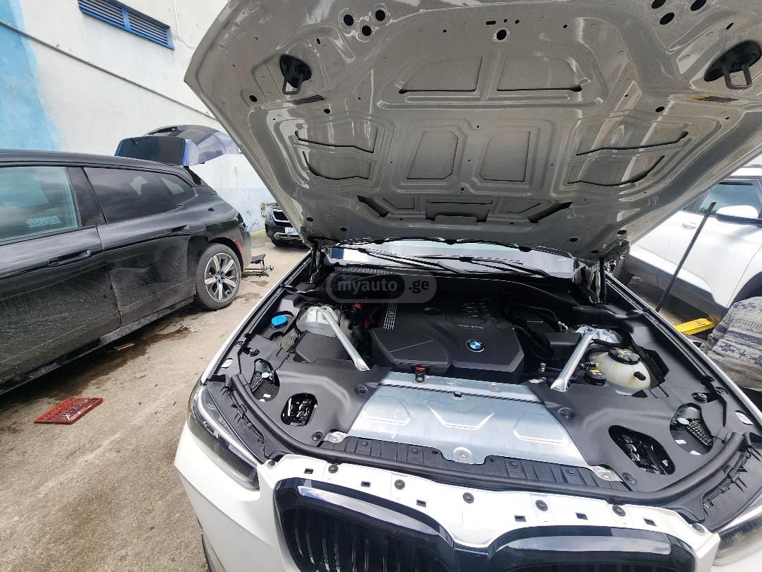 BMW X4 - фото 8
