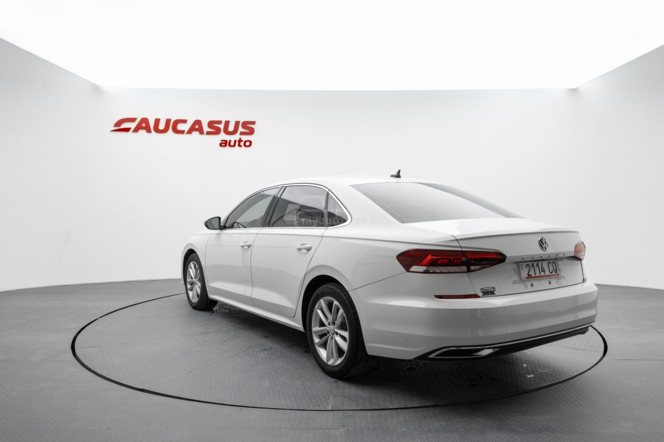 Volkswagen Passat - фото 1