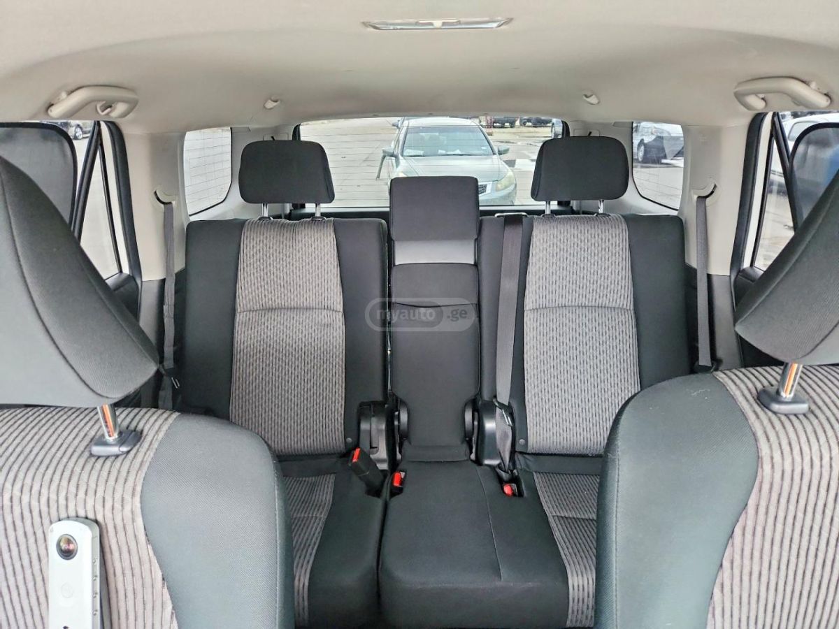 Toyota 4 Runner - фото 10