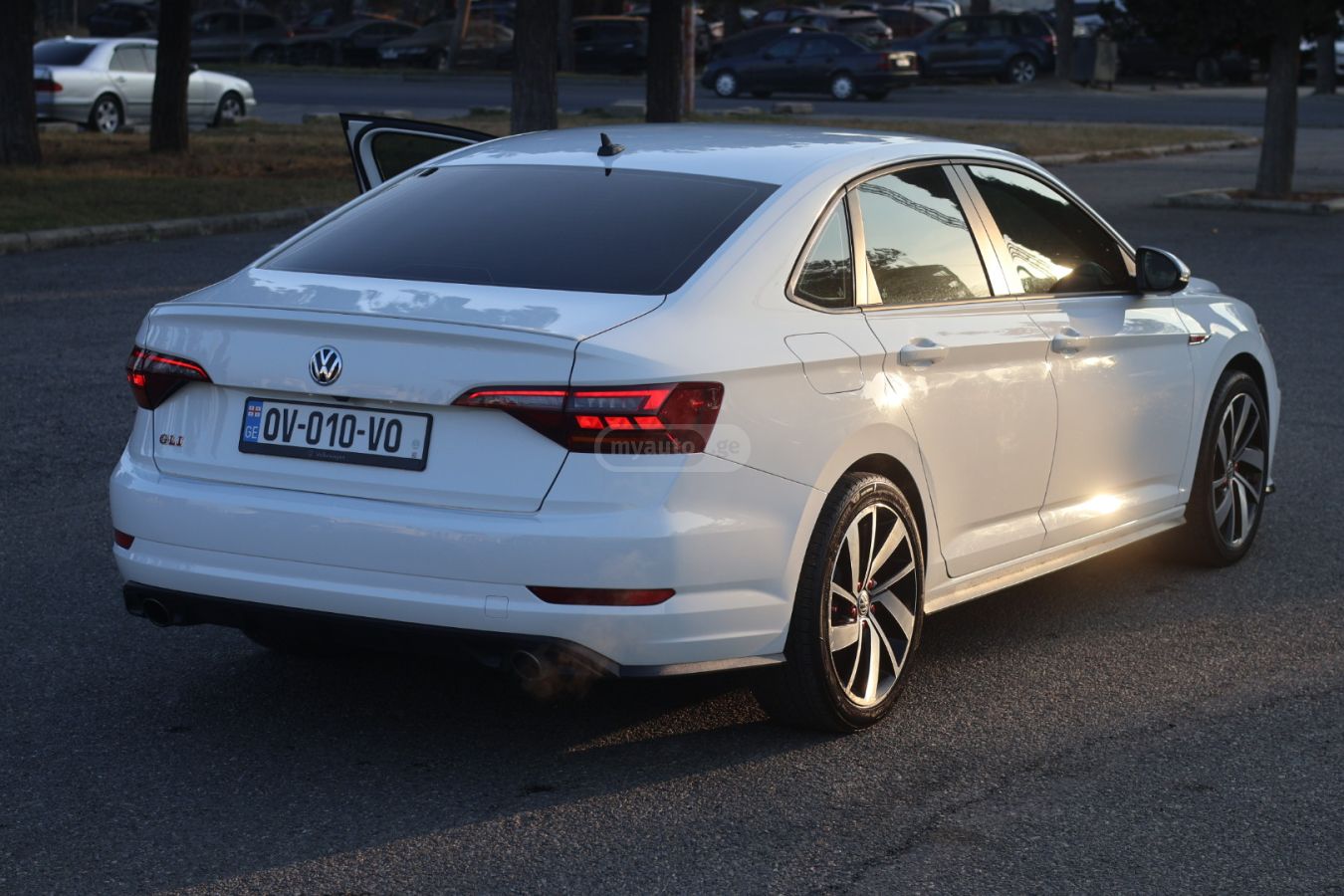 Volkswagen Jetta - фото 5