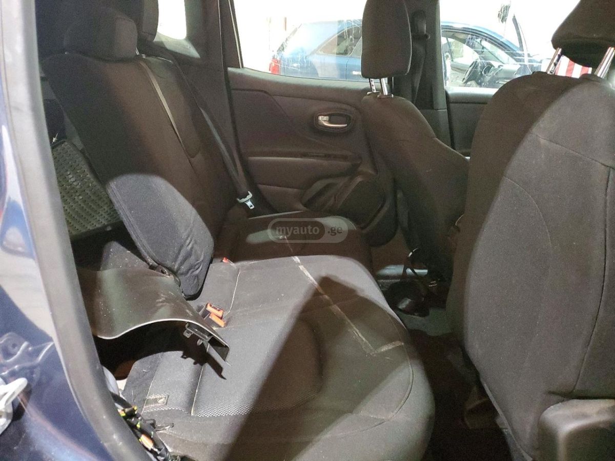 Jeep Renegade 2023 — миниатюра 11