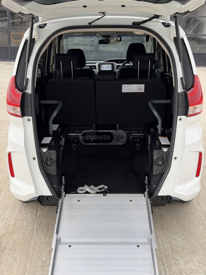 Honda Freed - фото 15