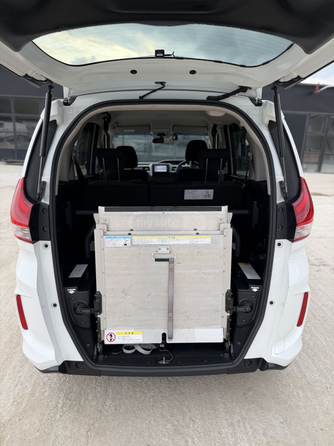 Honda Freed - фото 7