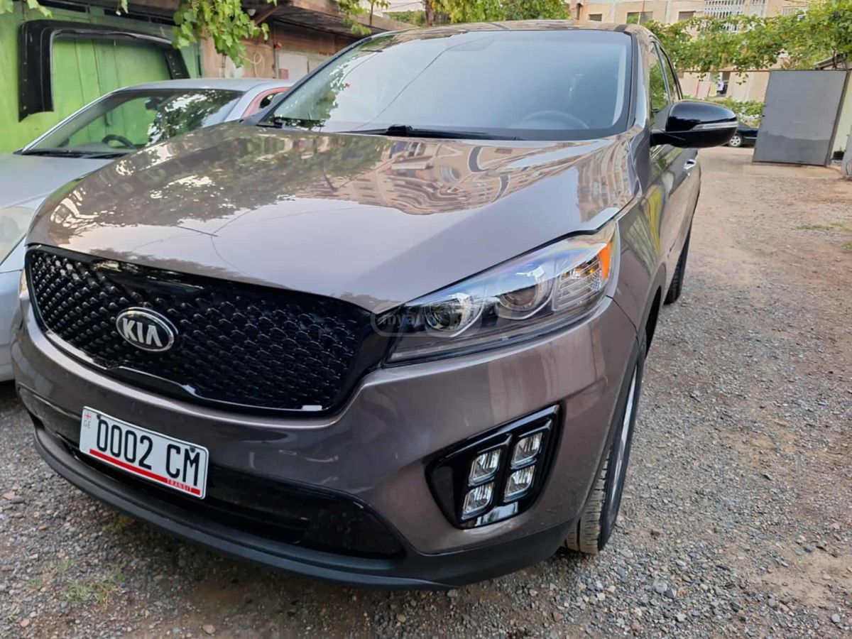 Kia Sorento - фото 1