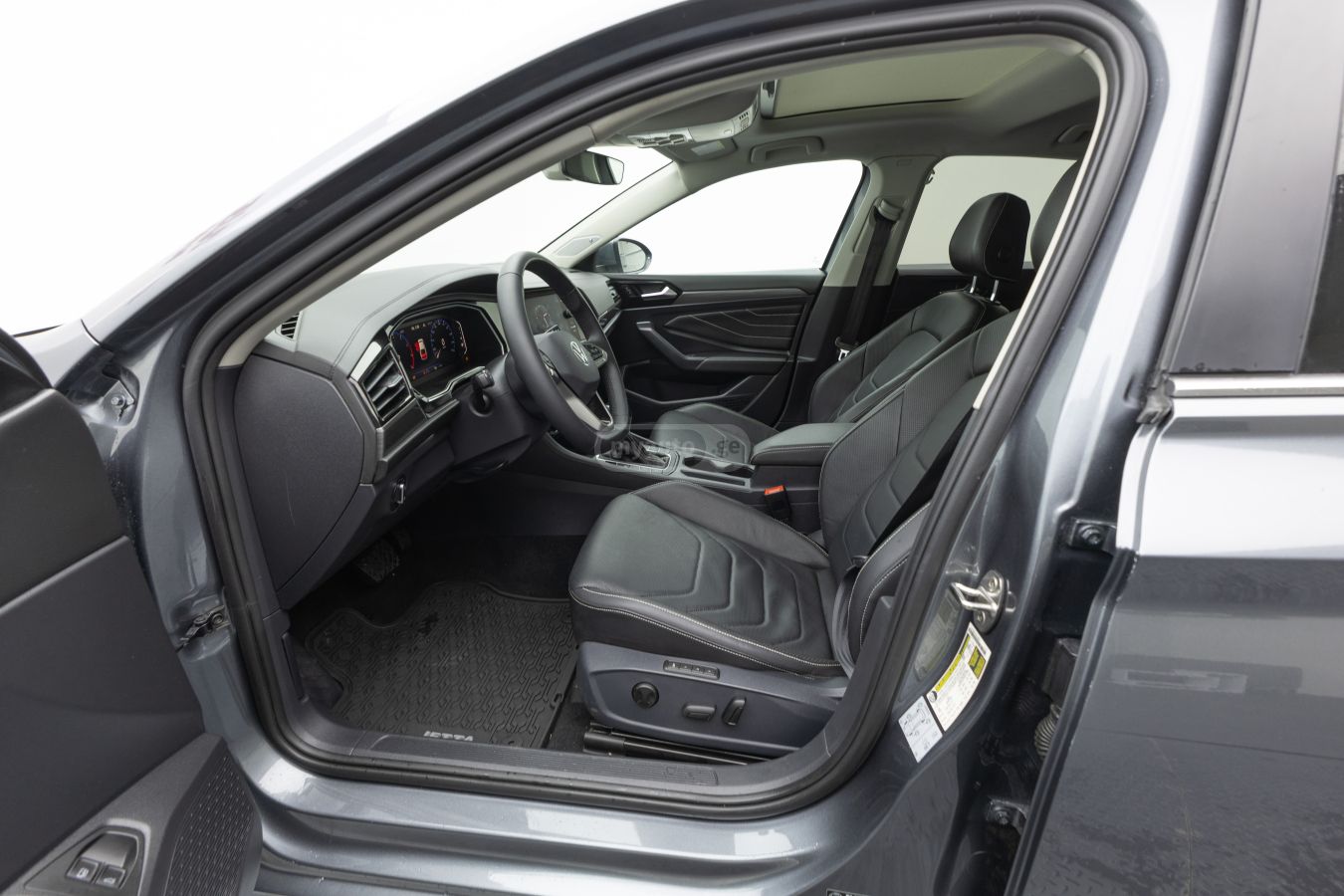 Volkswagen Jetta - фото 10