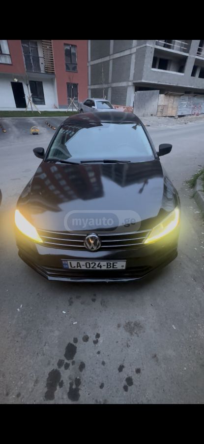 Volkswagen Jetta - фото 1