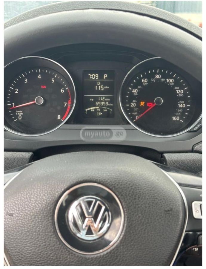 Volkswagen Jetta - фото 13